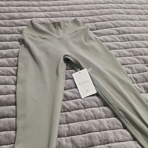 BuffBunny Women's Leggings in Light Gray